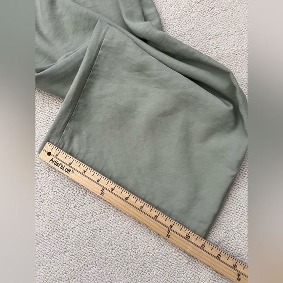 TOPSHOP Women’s Mint Sage Green Pleated
Wide Leg Trousers Pants Size 4 - Picture 16 of 16